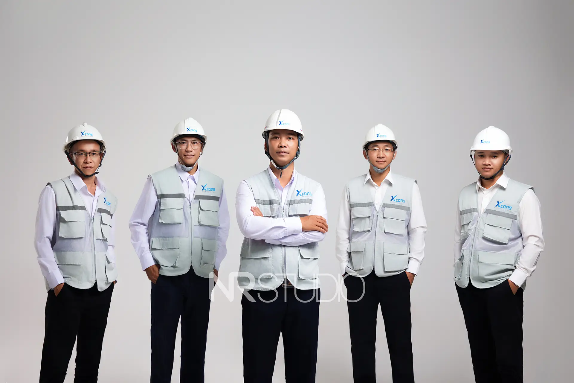 chụp ảnh profile công ty XCONS SG