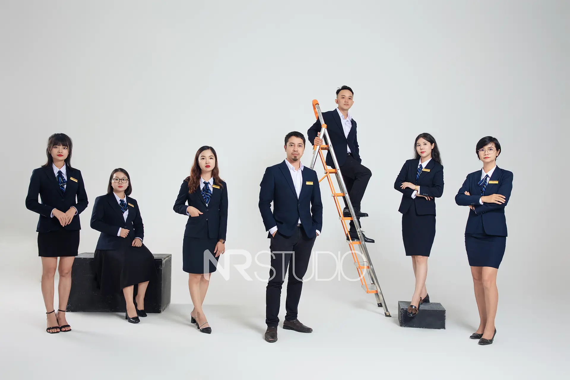 chụp ảnh profile công ty XCONS SG